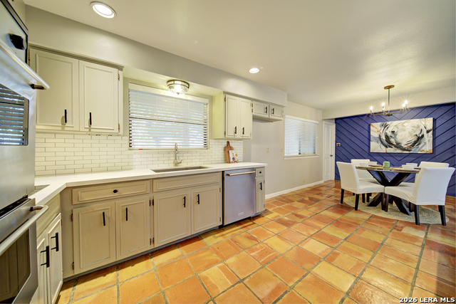 Image 21 of 35 For 815 Silver Spruce