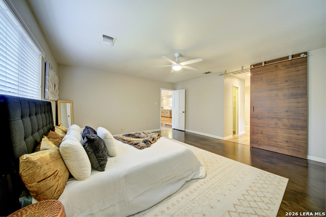 Image 23 of 35 For 815 Silver Spruce