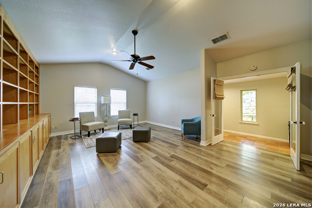 Image 8 of 35 For 815 Silver Spruce