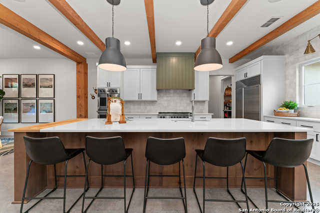 Listing photo id 13 for 1257 Adyson Ridge