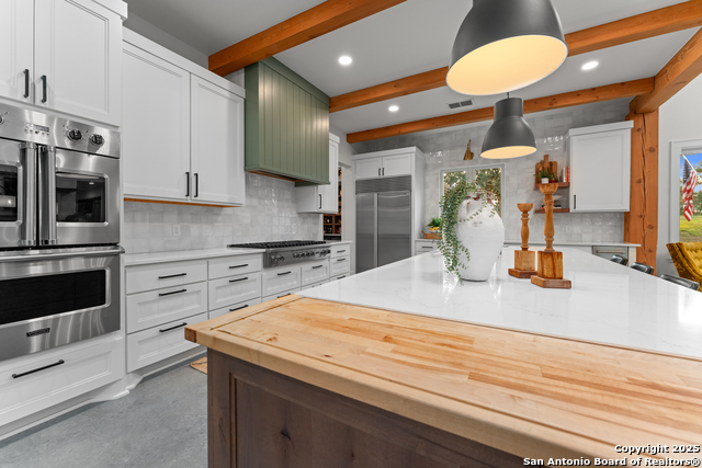 Listing photo id 15 for 1257 Adyson Ridge