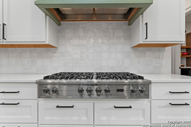 Listing photo id 16 for 1257 Adyson Ridge