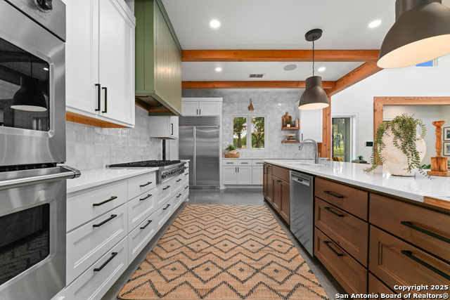 Listing photo id 17 for 1257 Adyson Ridge