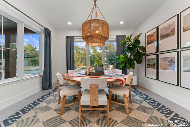 Listing photo id 19 for 1257 Adyson Ridge