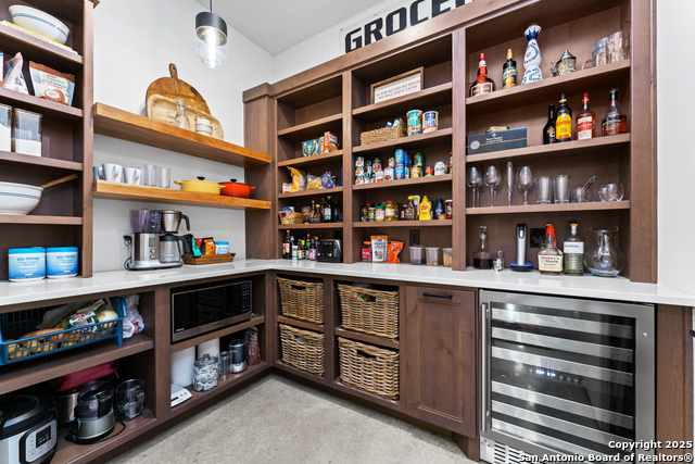Listing photo id 22 for 1257 Adyson Ridge