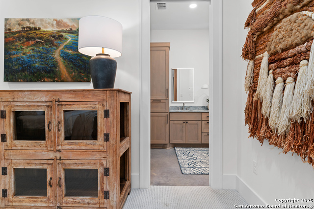 Listing photo id 26 for 1257 Adyson Ridge