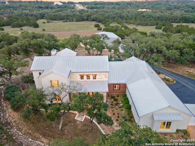 Listing photo id 1 for 1257 Adyson Ridge
