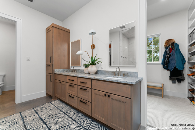 Listing photo id 28 for 1257 Adyson Ridge