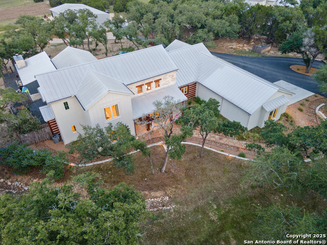 Listing photo id 2 for 1257 Adyson Ridge