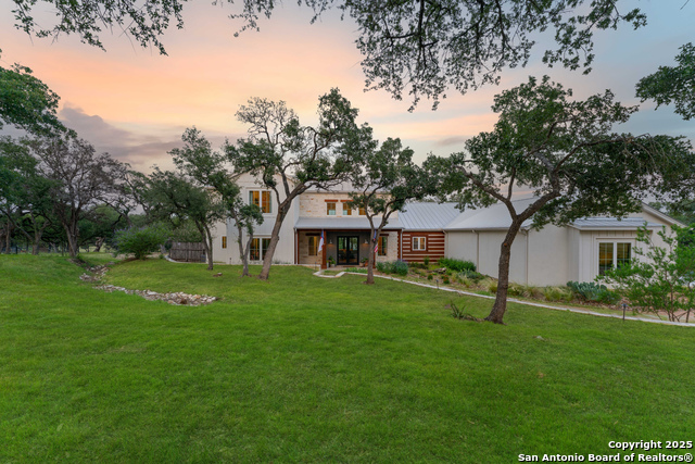 Listing photo id 3 for 1257 Adyson Ridge