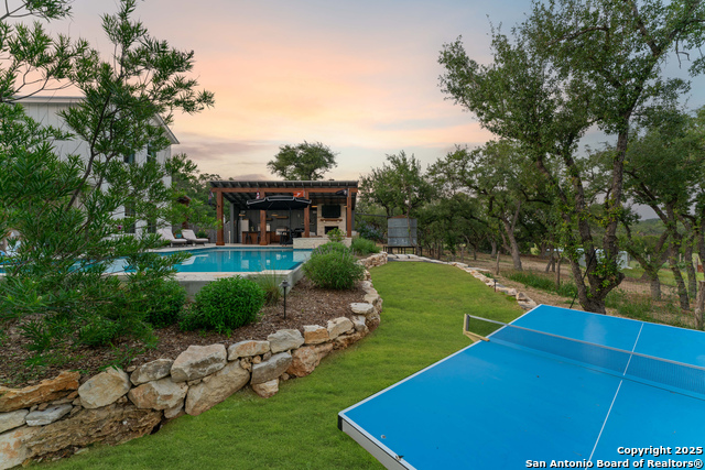 Listing photo id 61 for 1257 Adyson Ridge