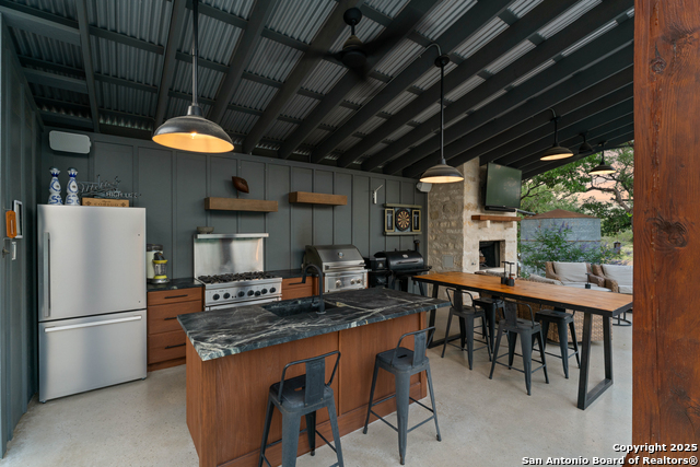 Listing photo id 67 for 1257 Adyson Ridge