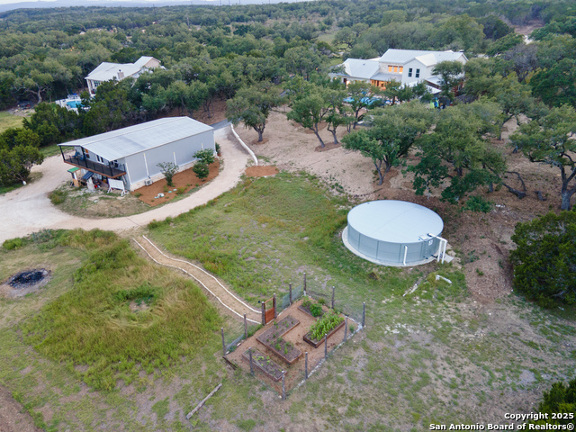 Listing photo id 74 for 1257 Adyson Ridge