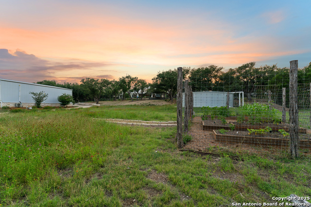 Listing photo id 75 for 1257 Adyson Ridge