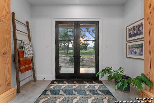 Listing photo id 6 for 1257 Adyson Ridge