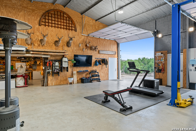 Listing photo id 81 for 1257 Adyson Ridge