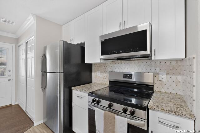 Image 17 of 37 For 7219 Spring Drops