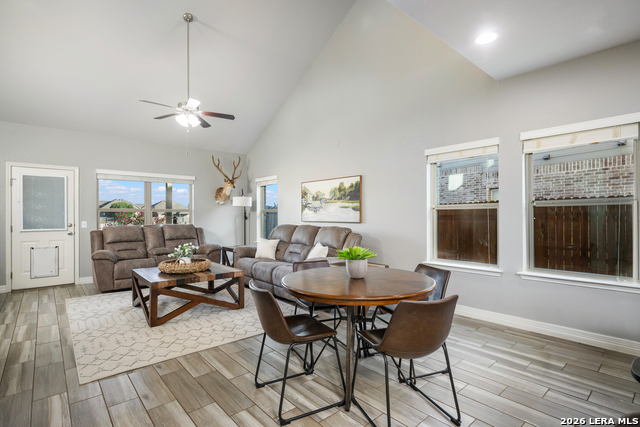 Image 12 of 43 For 1382 Shadow Rock