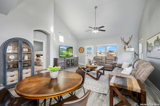 Image 16 of 43 For 1382 Shadow Rock