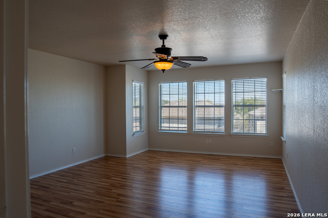 Image 19 of 22 For 6721 Spearwood