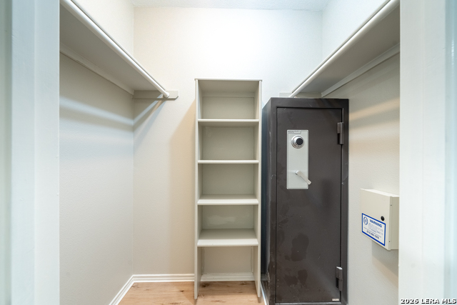 Image 10 of 12 For 16817 Brookwood