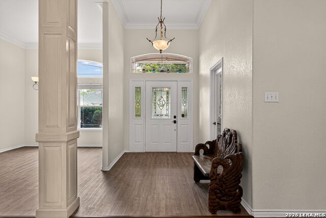 Listing photo id 3 for 1242 Loma Verde Dr