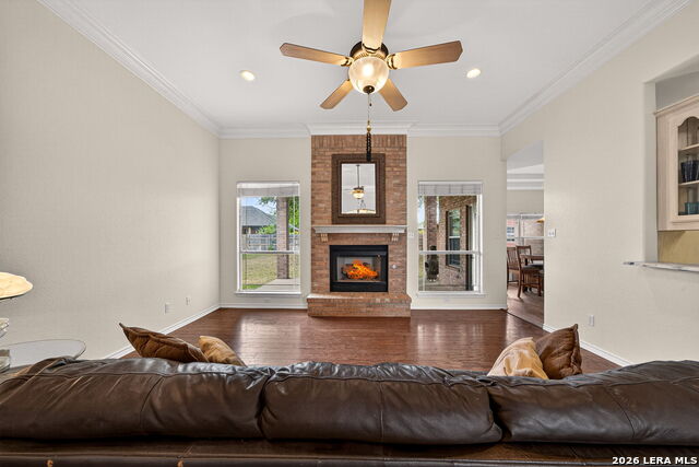 Listing photo id 7 for 1242 Loma Verde Dr