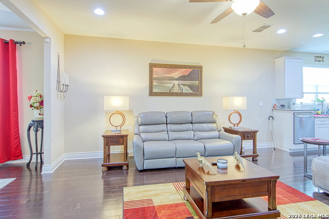 Image 19 of 33 For 13107 Easter Island