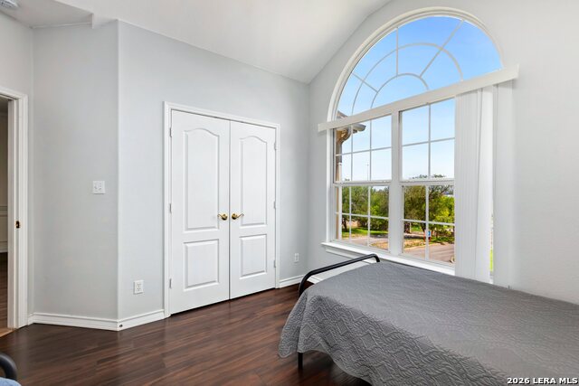 Image 19 of 46 For 9106 Thomas York