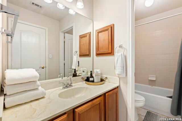 Image 38 of 46 For 9106 Thomas York