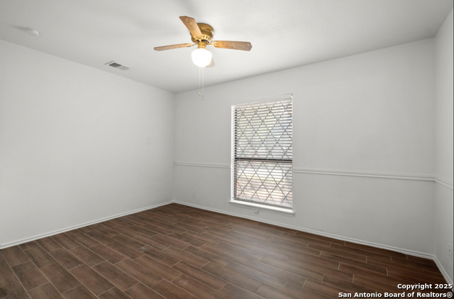 Image 11 of 17 For 7843 Misty Park