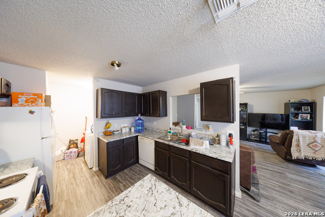 Image 15 of 21 For 1211 Churing