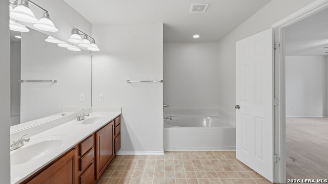 Image 21 of 39 For 11004 Forest Pass