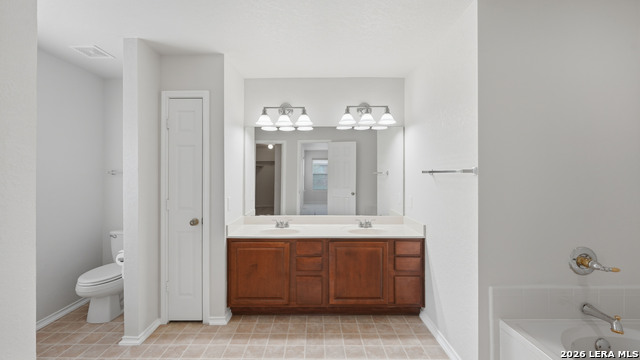 Image 22 of 39 For 11004 Forest Pass