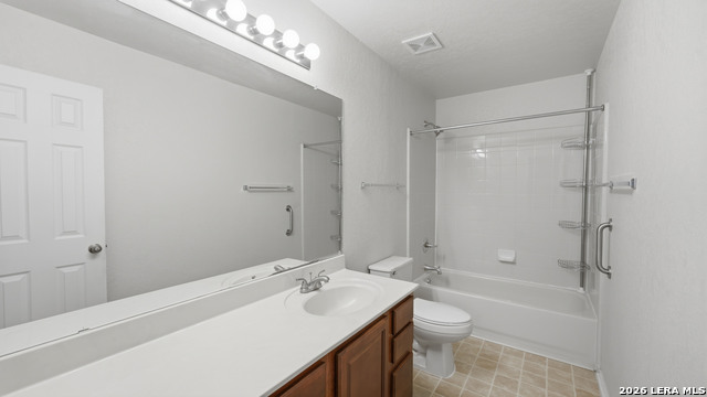 Image 32 of 39 For 11004 Forest Pass