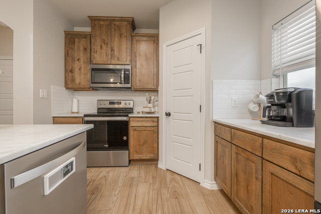 Image 11 of 31 For 777 Research