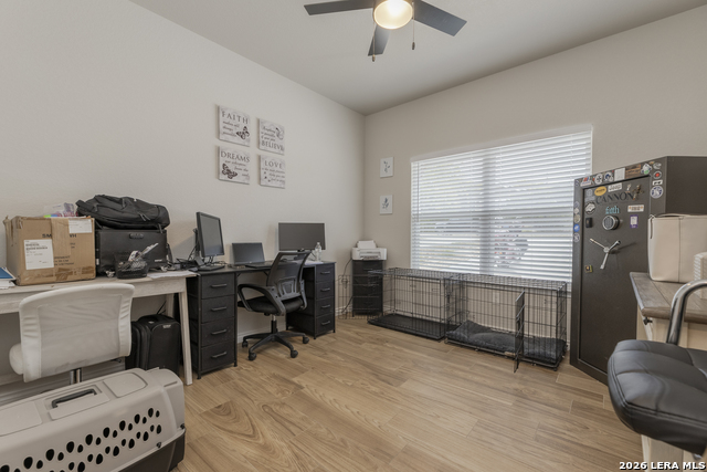 Image 22 of 31 For 777 Research