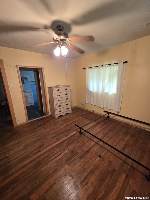 Listing photo id 9 for 2603 Arbor Pl