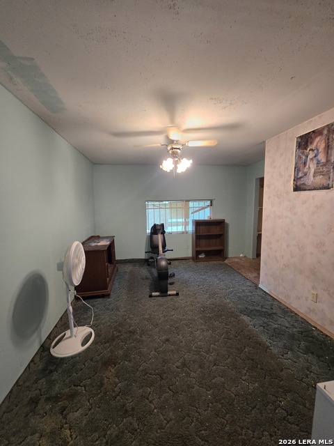 Listing photo id 3 for 2603 Arbor Pl