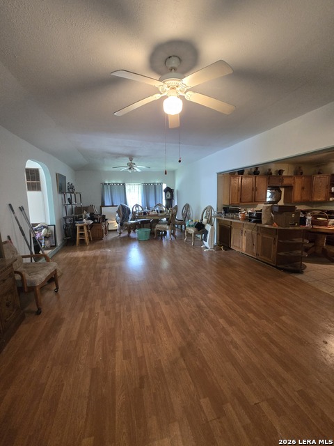 Listing photo id 4 for 2603 Arbor Pl