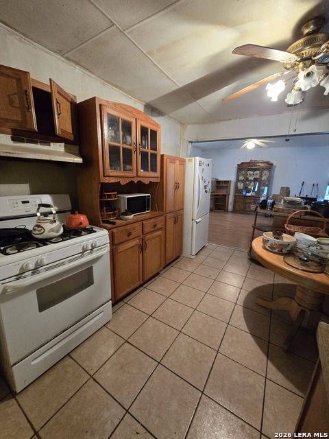 Listing photo id 5 for 2603 Arbor Pl