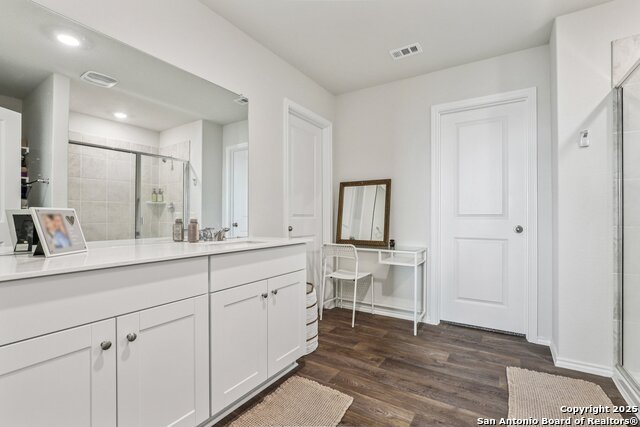 Image 33 of 42 For 116 Middle Green