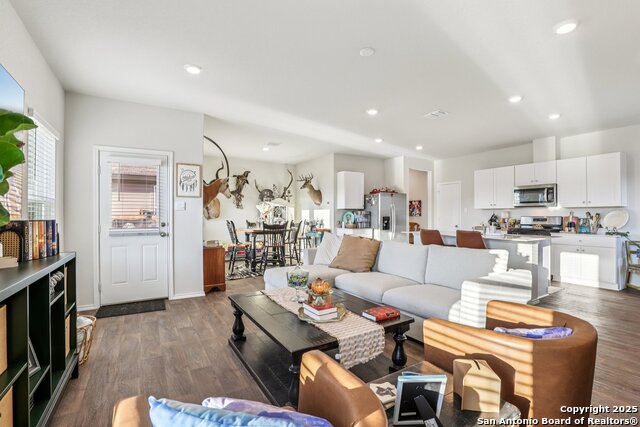 Image 6 of 42 For 116 Middle Green