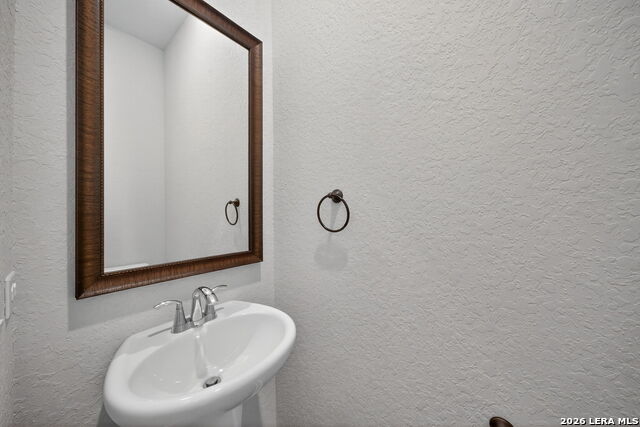 Image 27 of 38 For 5843 Whitby  Unit 34