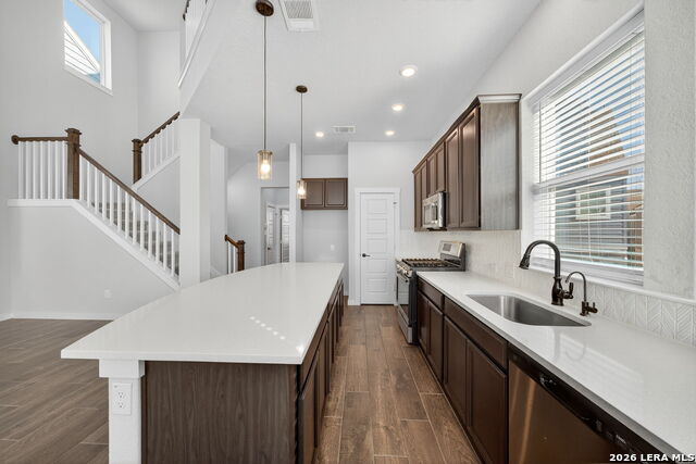 Image 8 of 38 For 5843 Whitby  Unit 34