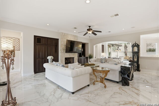 Image 29 of 77 For 1 Belcourt Pl