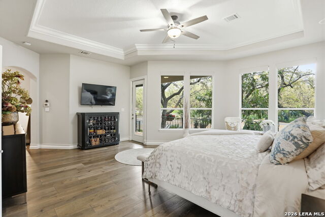 Image 39 of 77 For 1 Belcourt Pl