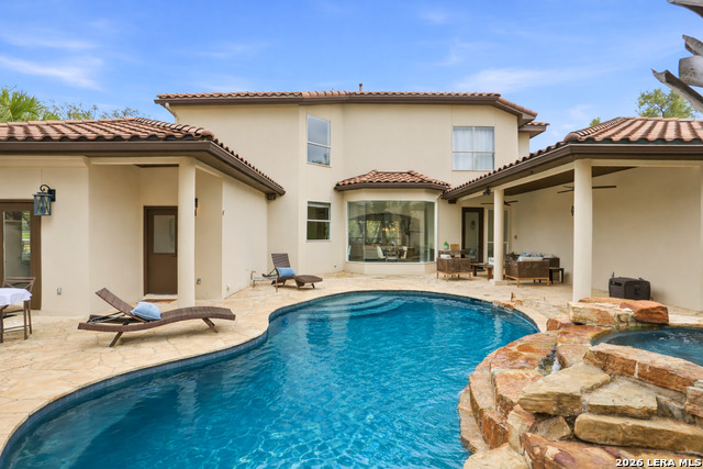 Image 9 of 77 For 1 Belcourt Pl