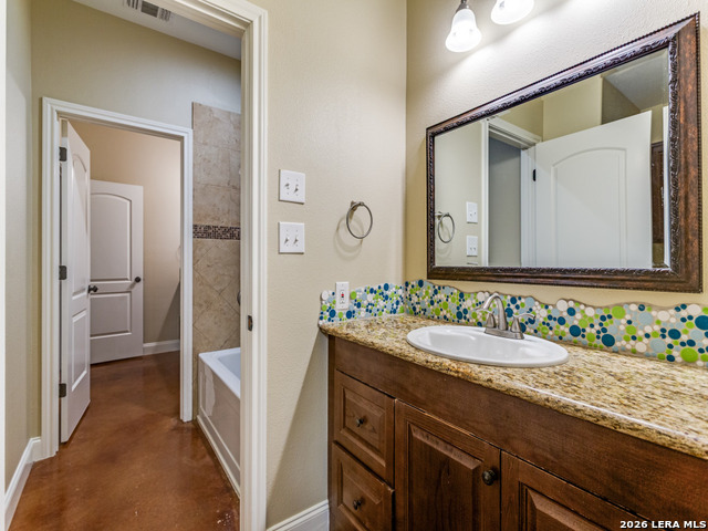 Listing photo id 22 for 11154 Moorway