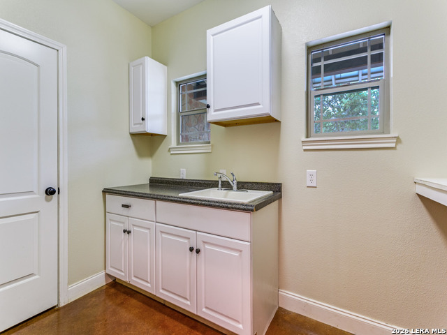 Listing photo id 26 for 11154 Moorway